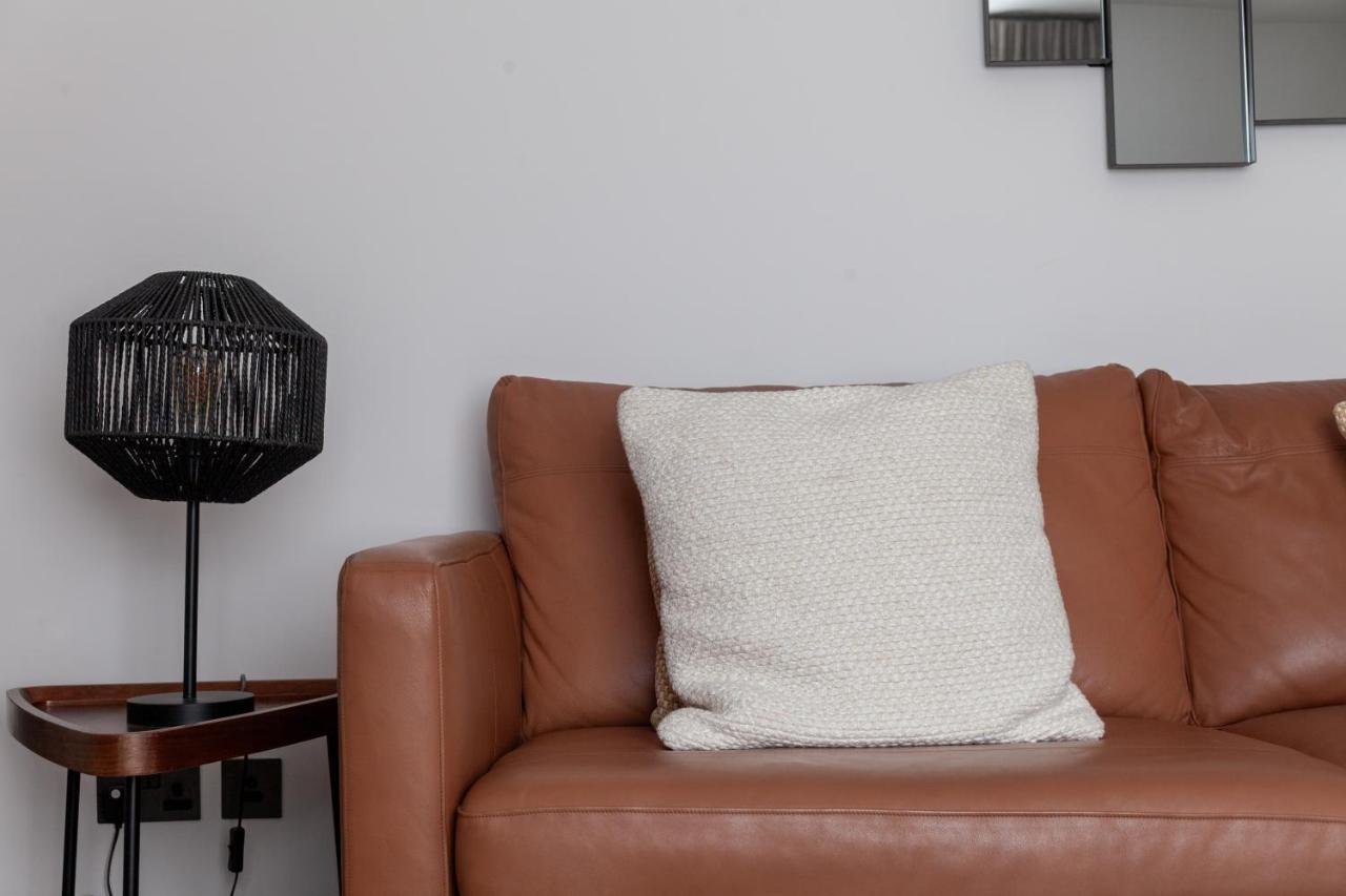 Appartamento Stunning Modern 2br Flat Wgarden Near Harrods Londra